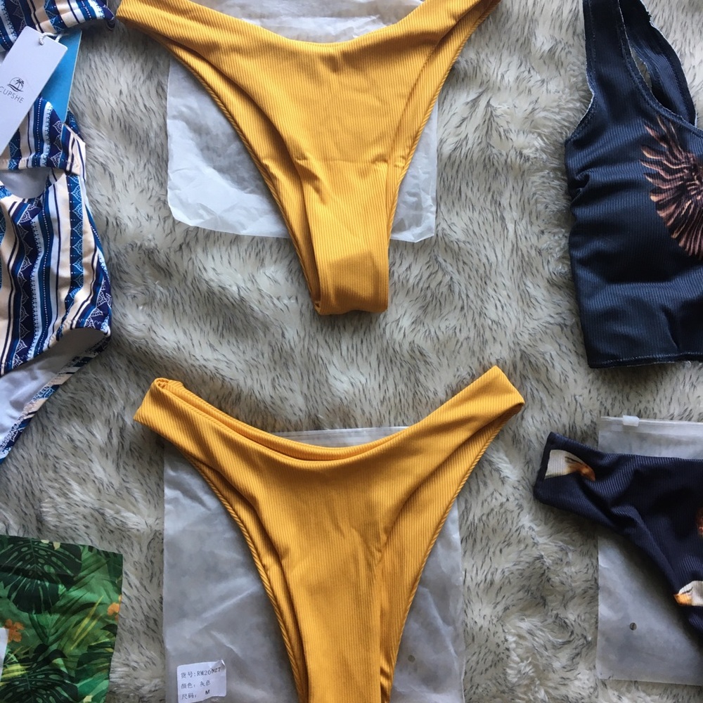 Swim suits - Picture 5 of 11